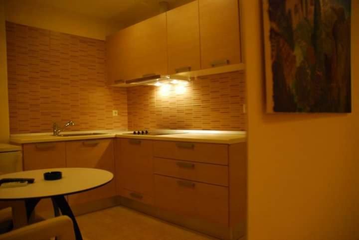 Lessioti Apartments Метана Экстерьер фото