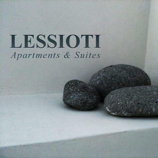 Lessioti Apartments Метана Экстерьер фото